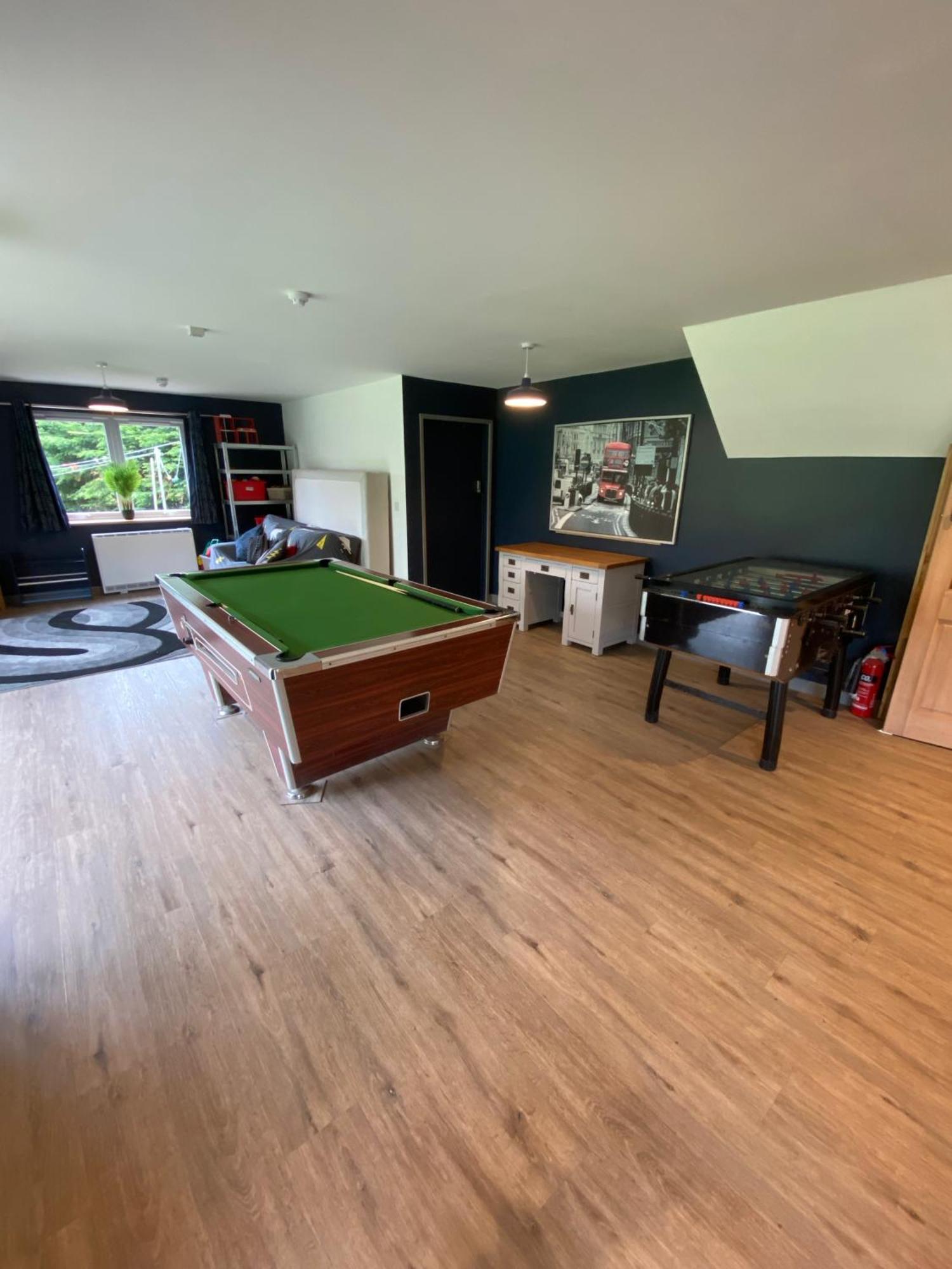 Unique Sheperds Hut Private Hot Tub, Ensuite & Kitchenette Clodock Екстер'єр фото